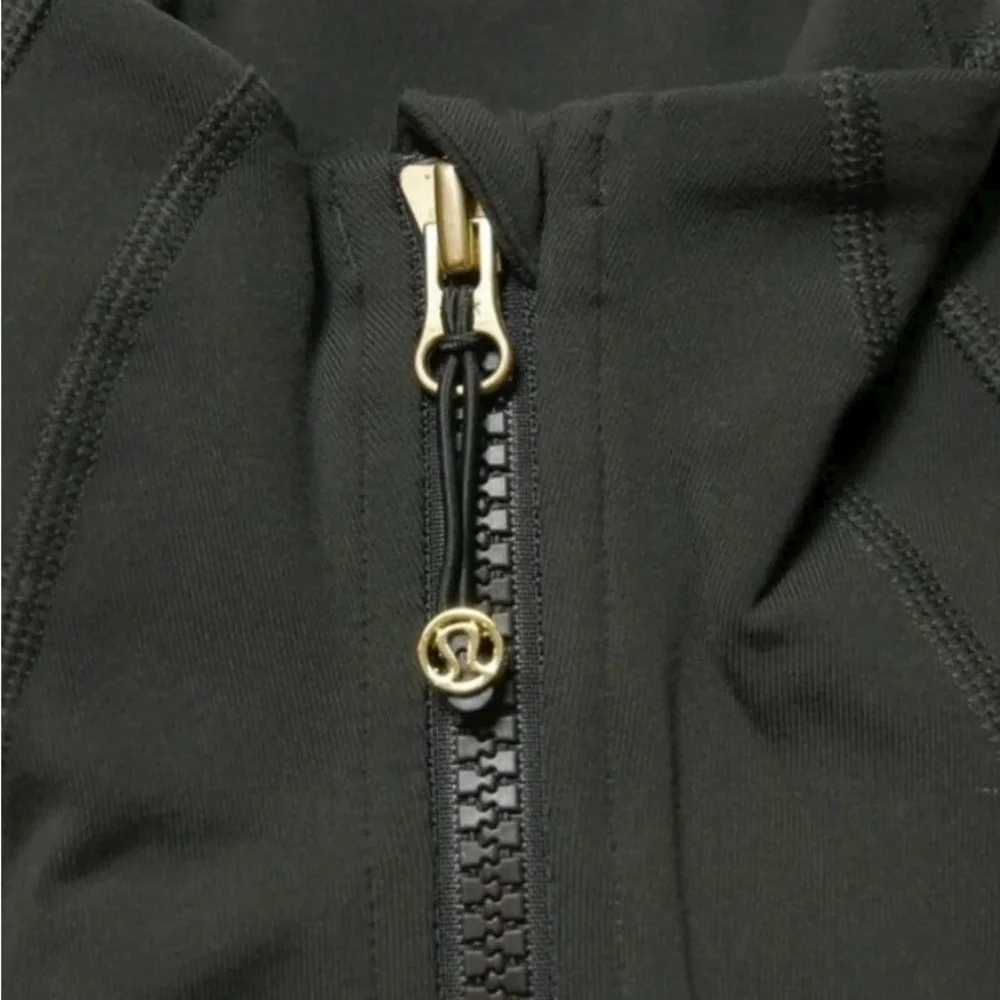 Lululemon Replacement Zipper Pulls with Metal Logo- SILVER
